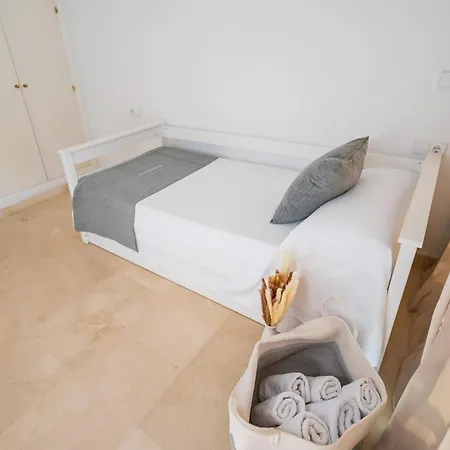Torre Pinar 18-b Apartment